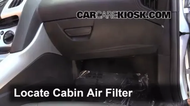 2013 Ford Focus SE 2.0L 4 Cyl. FlexFuel Hatchback Filtre à air (intérieur) Changement